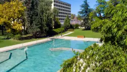 Basen i ogród, Hunguest Hotel Helios Hévíz ****, Hévíz, Balaton, Węgry