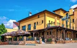 Hotel Lidový dům ***, wioska winiarska Bzenec, Slovácko