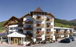 Budynek hotelowy, Erlebnishotel Fendels ****, Fendels, Austria