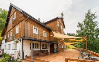 Drewniany hotel, Górska chata Orlík ***, Pec pod Śnieżką, Karkonosze, Czechy