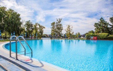 Dunajská Streda: Apartamenty Termál *** połączone z kąpieliskami termalnymi z obiadokolacją + wstęp do term