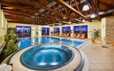 Morawy Południowe: Relaks w stylowym Hotelu Happy Star **** ze śniadaniem w formie bufetu i wellness 