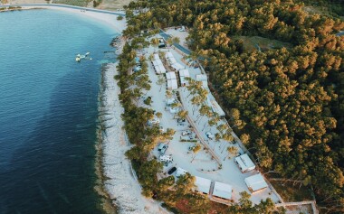 Chorwacja: Brač 30 m od morza w Boutique Camping Bunja dla 6 osób z klimatyzacją + prywatna plaża i basenem