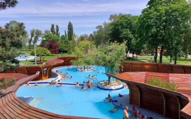 Komárom: Thermál Apartmanház ze śniadaniami i nieograniczonym wstępem do kąpieliska Brigetio + sala zabaw 