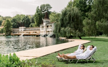 Węgry, zaledwie 100 m od jeziora Hévíz, w Bonvital Wellness & Gastro Hotelu ****+ z obiadokolacją i wellness