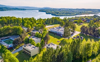 Nad Jeziorem Dobczyckim i blisko Krakowa w Hotelu Dobczyce *** z obiadokolacją, kawą i ciastem + basen 