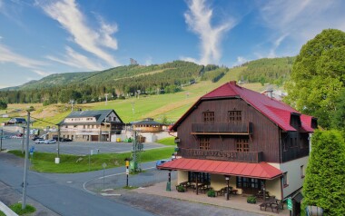 Dolní Morava przy Sky Bridge 721: Pensjonat Na Rozcestí z obiadokolacje i z atrakcjami dla dzieci