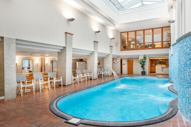 Kecskemét blisko uzdrowiska: 4* Aranyhomok Hotel Business & Relax z obiadokolacją i wstępem do wellness 