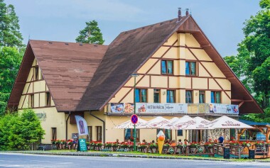Wysokie Tatry, 1,1 km od kolejki linowej na Łomnicki Staw, w Hotelu Tulipán *** z obiadokolacją + basen
