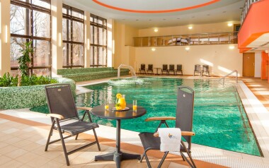 Mariańskie Łaźnie: Luksus w Chateau Monty Spa Resort **** z łaźniami rzymskimi, 16 zabiegów i obiadokolacje
