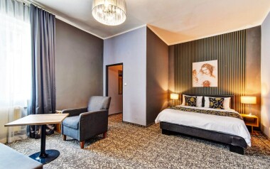 Mariańskie Łaźnie: Hotel DaVinci **** ze śniadaniem/obiadokolacją, prywatnym wellness i wstęp do basenu