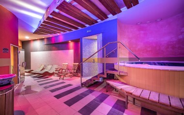 Pobyt pod Tatrami: Hotel Spolcentrum *** ze śniadaniem/obiadokolacją, wellness z jacuzzi i saunami 