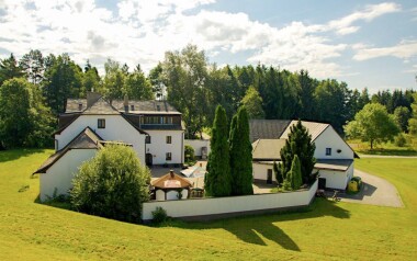 Zdar nad Sazavou w Hotelu i gospodzie Tálský mlýn *** ze śniadaniem lub obiadokolacją + skandynawska kadź