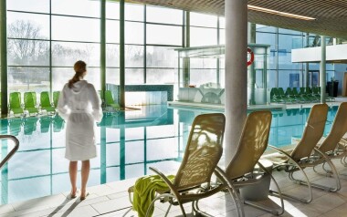 Wiedeń: Luksusowe wellness i relaks w termalnych basenach oraz saunach Therme Wien (75 000 m²) + pobyt 