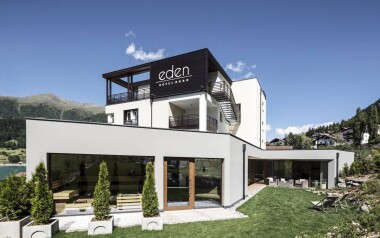 Wypoczynek w Południowym Tyrolu nad jeziorem Resia: 4* Eden Boutique Hotel z wykwintną obiadokolacją