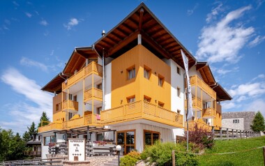 Region Trentino i góry Monte Bondone: Hotel Alpine Mugon **** z all inclusive i wellness (1000 m²) + zniżki