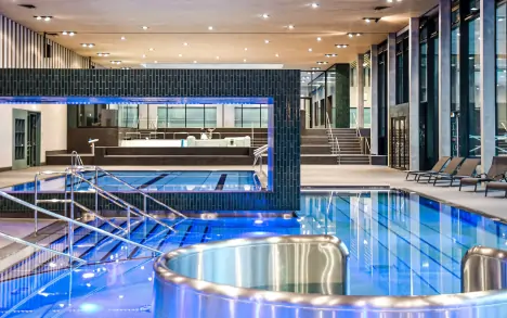 Basen kryty, Park Inn by Radisson Neumarkt ****, Neumarkt, Německo