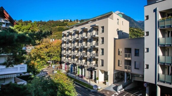 Nowoczesny budynek hotelu, City Hotel Merano ****, Merano, Włochy