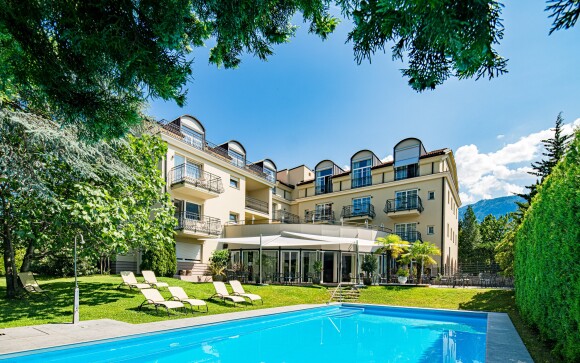 Widok z zewnątrz, Hotel Villa Laurus ***, Merano, Włochy