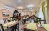 Wnętrze restauracji, Gosztola Gyöngye Hotel, Gosztola, Lenti, Węgry