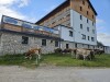 Hotel z krowami, Hotel Tauplitzalm  ***, Tauplitzalm, Alpy, Austria