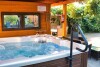 Zewnętrzne jacuzzi, Fészek Fogadó - Pension Nest, Mosonmagyaróvár, Mosonmagyaróvár, Węgry