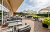 Taras z miejscami do siedzenia, Gotthard Therme Hotel ****, Szentgotthárd, Szentgotthárd, Węgry