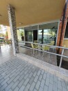 Taras z miejscami do siedzenia, hotel Touring **, Berekfürdő, Węgry