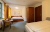 Pokój czteroosobowy Comfort, Hotel Krokus, Pec pod Śnieżką