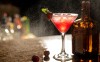 Skosztuj świeżych drinków w hotelowym barze