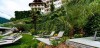 Trawnik do opalania, Hotel Finkennest Panoramic Garden Resort ****, Schenna, Włochy