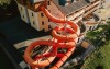 Zjeżdżalnia przy hotelu, miaflor Familien- & Aktivresort ****, Ried im Oberinntal, Austria