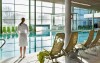 Kryty basen, Therme Wien, Wiedeń, Austria