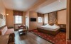 Pokoje, Hotel Berg's Alte Bauernschänke ****, Ren, Niemcy