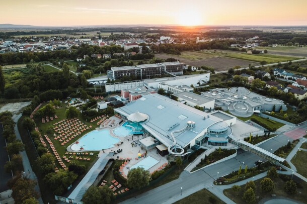 Therme Laa - Hotel, ciche spa i wille ****