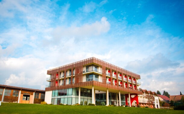 Budynek hotelu, K-Triumf Resort ****, Velichovky, Czechy
