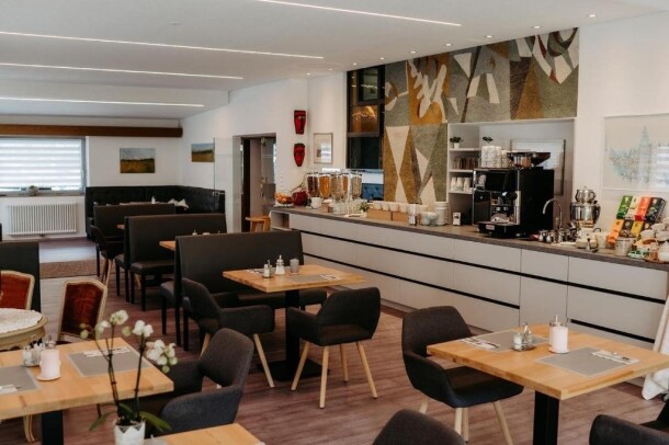 Hotelowa restauracja, Parkhotel Zur Linde ****, Schlanders