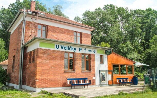 Pensjonat rodzinny U Veličky w pobliżu kanału Batowej na Morawach Południowych