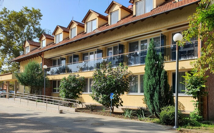 Touring hotel ** 