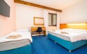 Pokój trzyosobowy z widokiem na dziedziniec, Hotel Ondráš z Beskyd ***, Ostravice, Beskidy