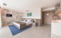 Studio Superior z balkonem i widokiem na morze, Joel Hotel ****, Novalja, Chorwacja