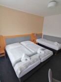 Pokój standard kierunek parking 4+0, Mountain Hotel Jelenovska ***
