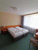 Pokój Standard z drugą sypialnią od strony parkingu 5+0, Mountain Hotel Jelenovska ***