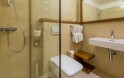 Pokój typu superior z balkonem i widokiem na morze, Hotel Katarina, Selce, Chorwacja