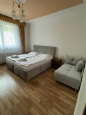  Pokój dwuosobowy deluxe z łóżkiem podwójnym i dodatkowym łóżkiem, Hotel Praga, Karlowe Wary