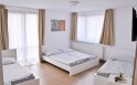 Apartament siedmioosobowy, obok budynku Garni, Hotel Orlik **