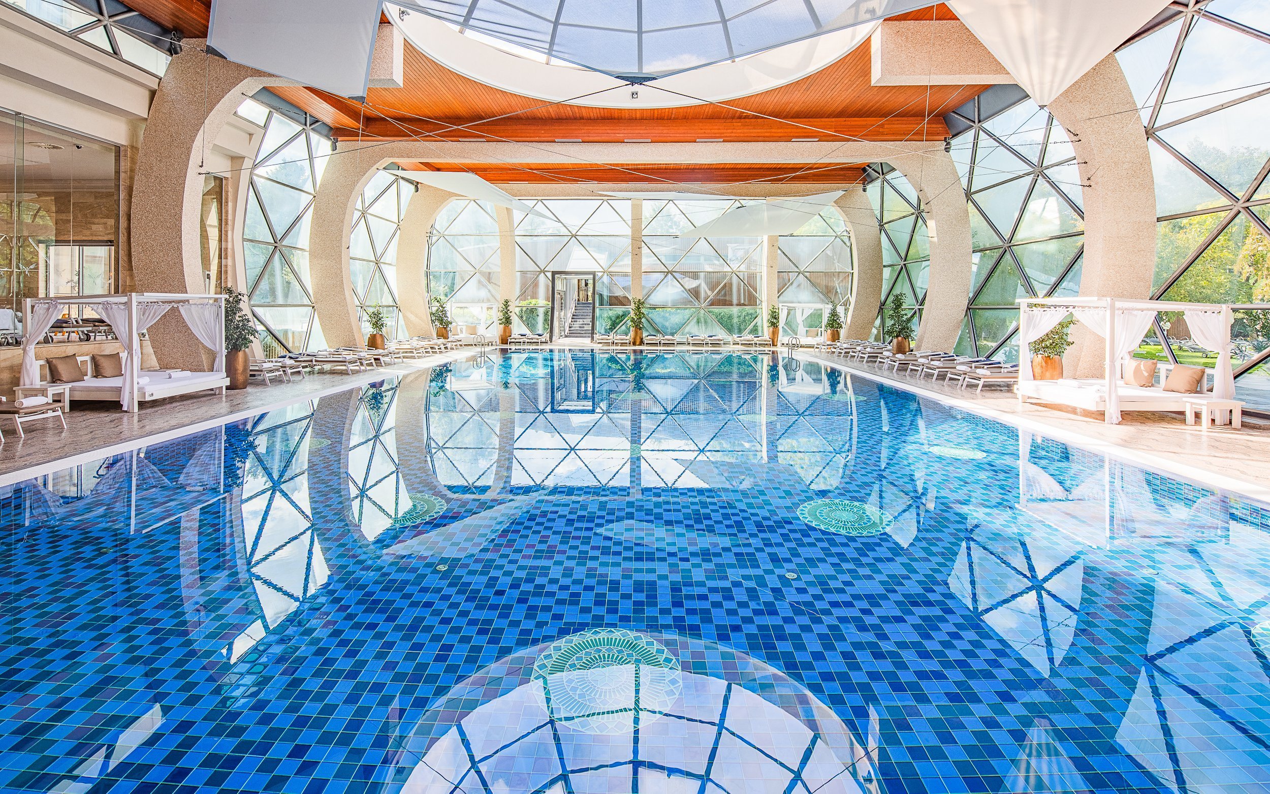 

Sárvár: Spirit Hotel Thermal Spa ***** z termalnym centrum wellness z 22 basenami + świat saun i obiadokolacje