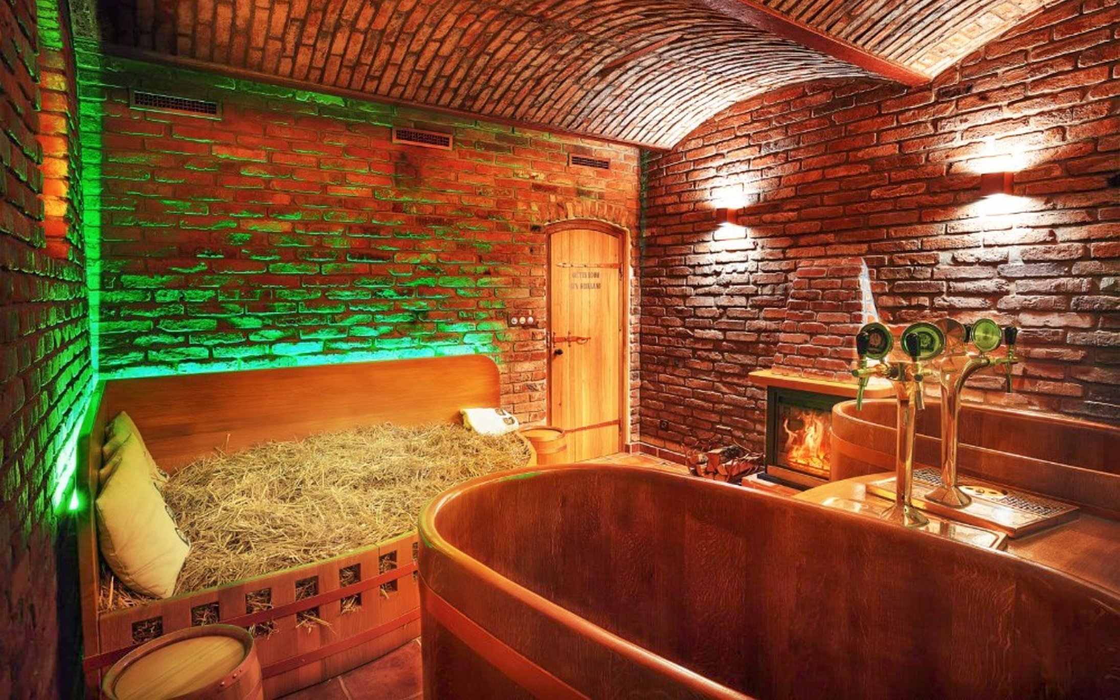 

Mariańskie Łaźnie: Hotel Haná *** ze śniadaniem, relaks w wellness z winem i owocami, kąpiel piwna lub masaż