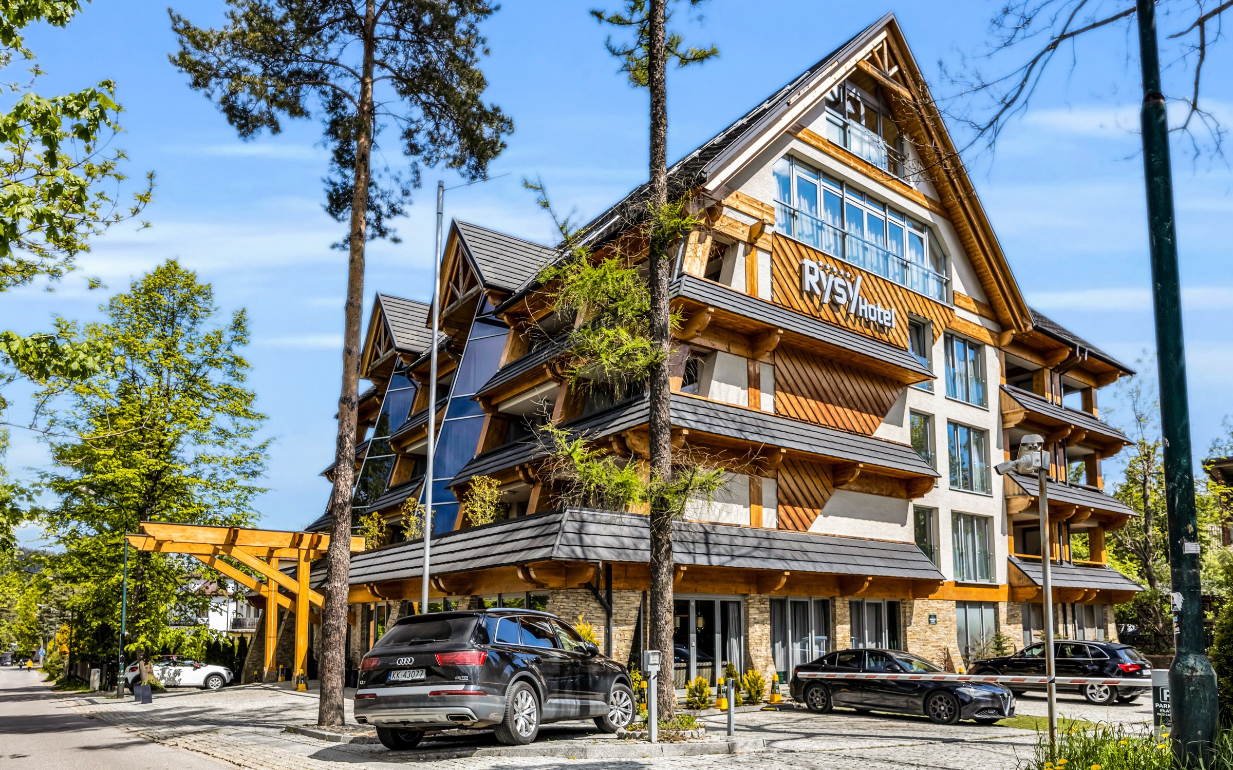 

Zakopane w Tatrach: 5* Hotel Rysy ze śniadaniem/obiadokolacją + prywatne wellness (jacuzzi, sauna)