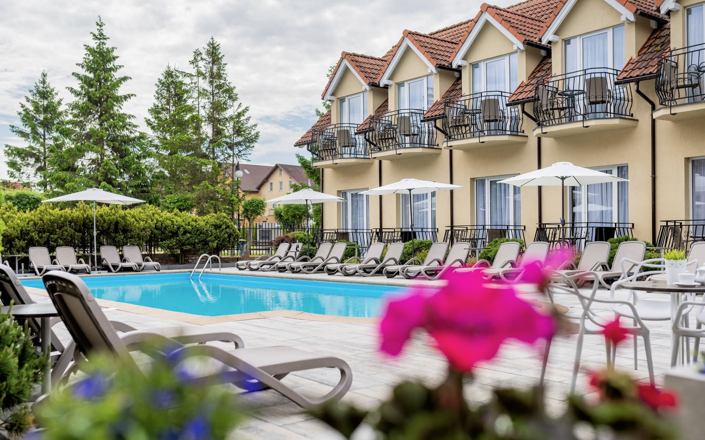 

Kurort Rewal nad brzegiem Morza Bałtyckiego: Hotel Alcest *** tuż przy plaży ze śniadaniami i wellness